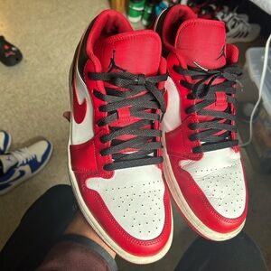 jordan 1 low black red